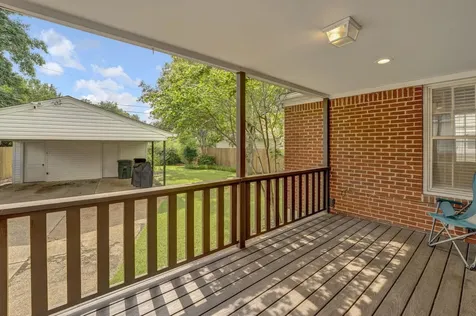 503 E Swan Ridge Circle Memphis TN 38122