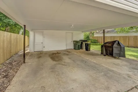 503 E Swan Ridge Circle Memphis TN 38122