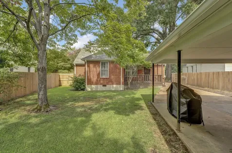 503 E Swan Ridge Circle Memphis TN 38122