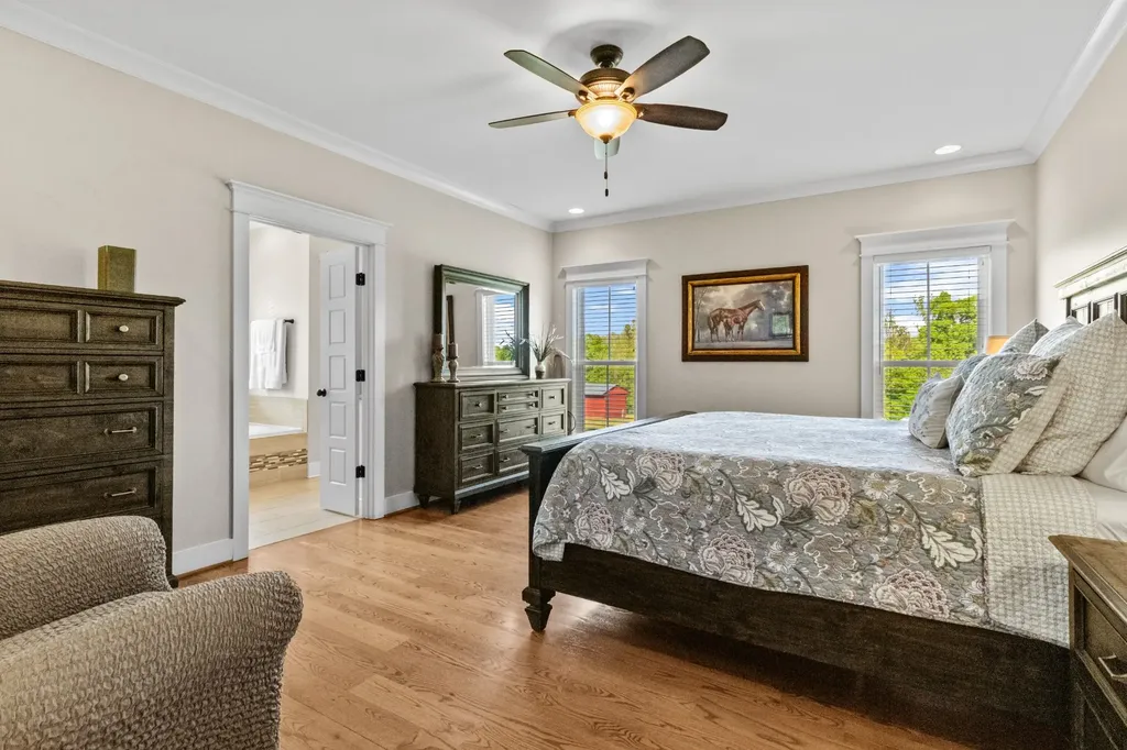 9043 Cross Plains Road White House TN 37188