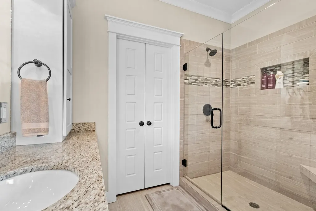 9043 Cross Plains Road White House TN 37188