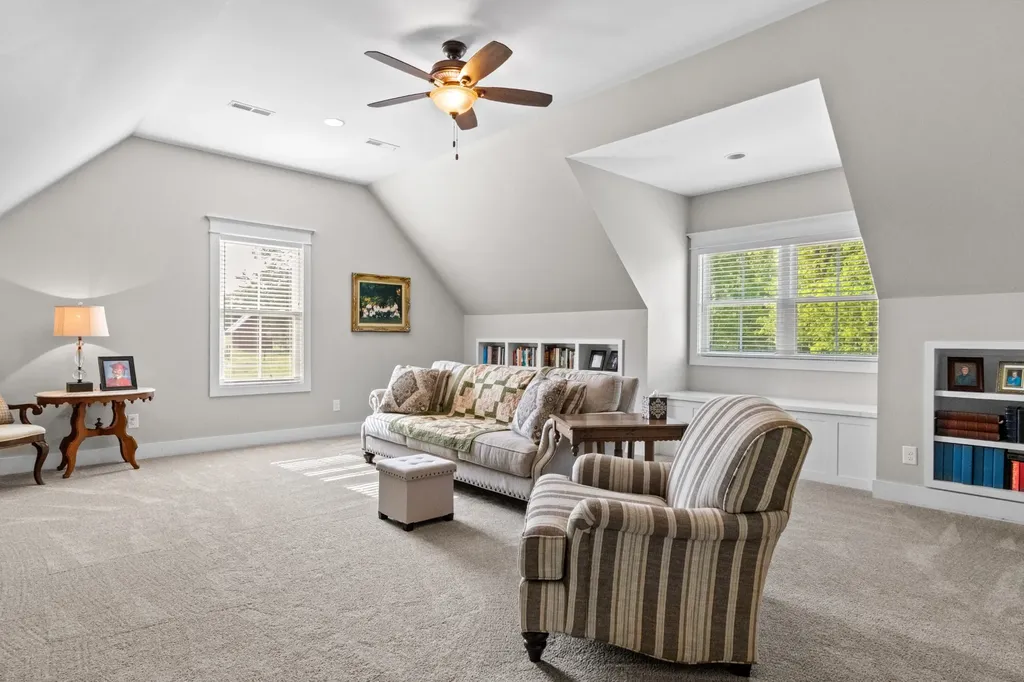 9043 Cross Plains Road White House TN 37188