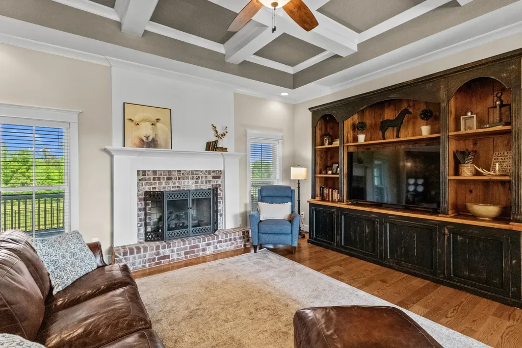 9043 Cross Plains Road White House TN 37188