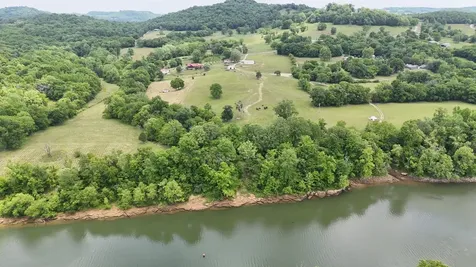 341 Horseshoe Bend Lane Elmwood TN 38560