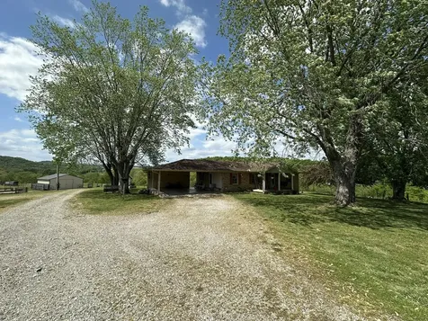341 Horseshoe Bend Lane Elmwood TN 38560