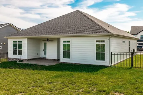 905 Frog Gip Pond Court Clarksville TN 37043
