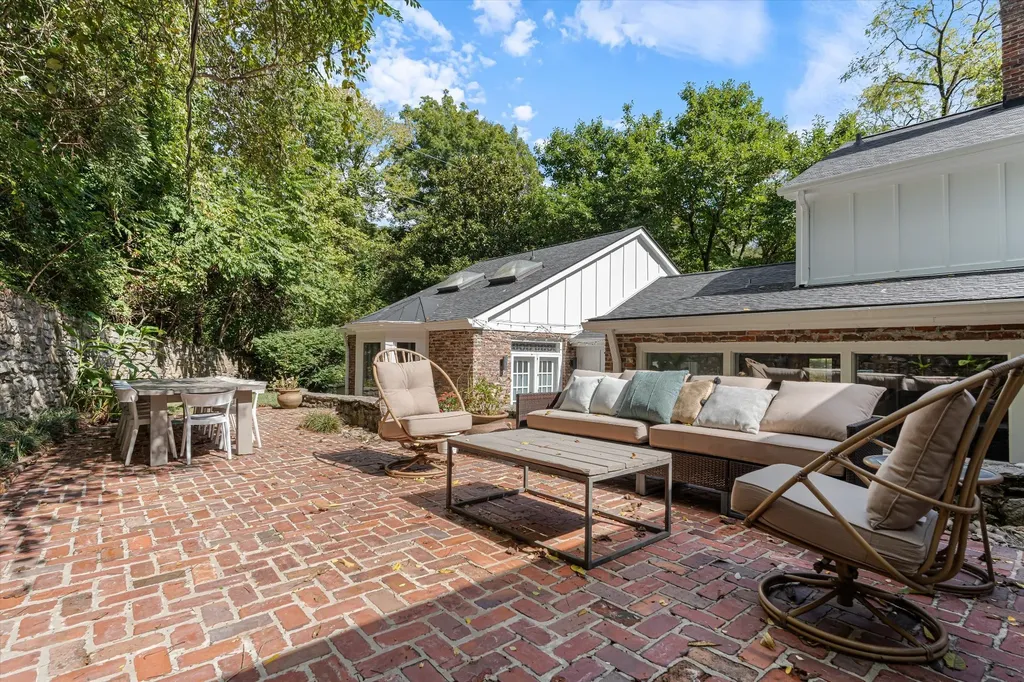1780 Tyne Boulevard Nashville TN 37215