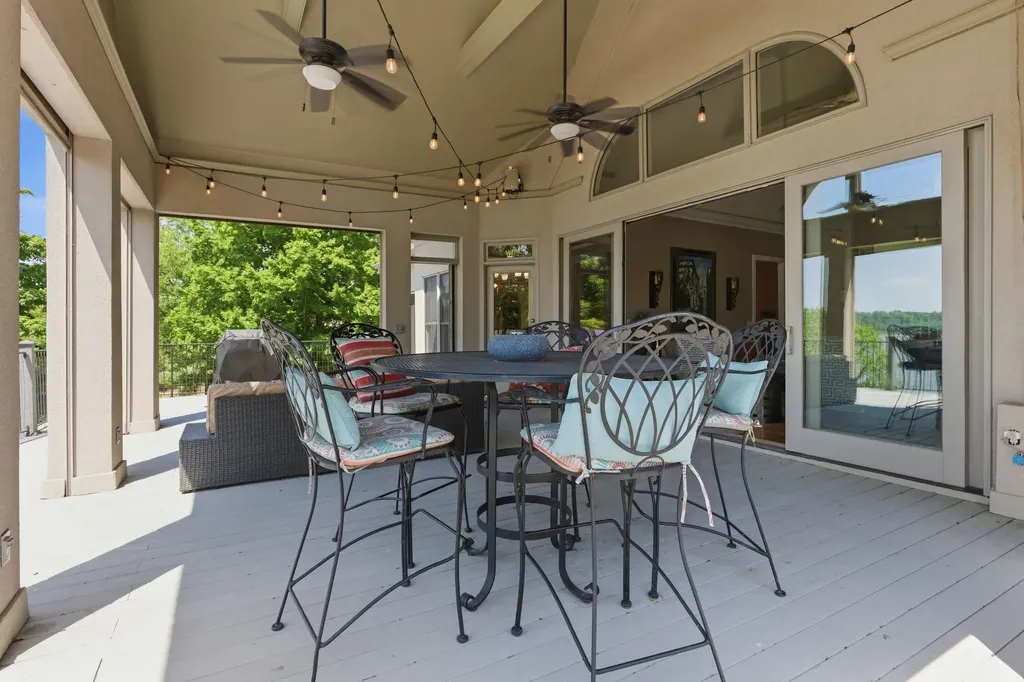 305 Harbor Drive Old Hickory TN 37138