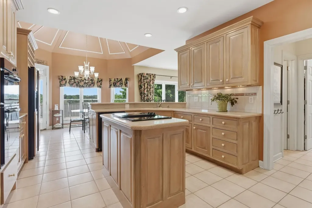 305 Harbor Drive Old Hickory TN 37138