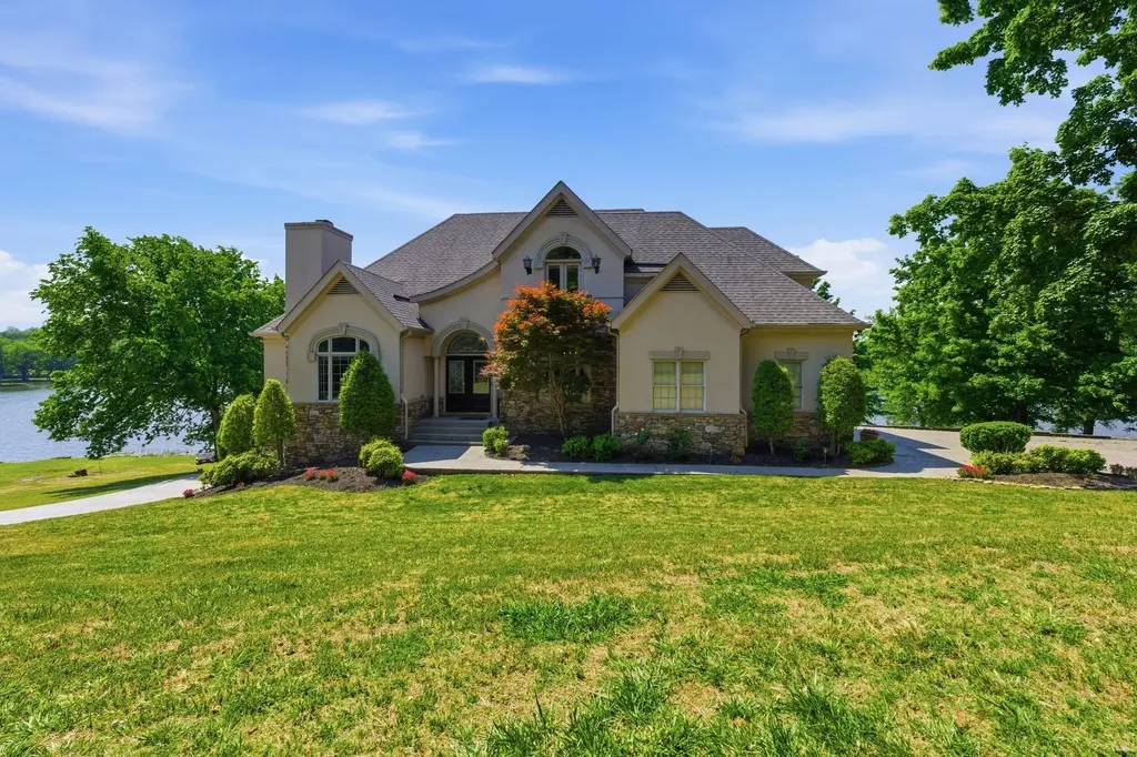 305 Harbor Drive Old Hickory TN 37138