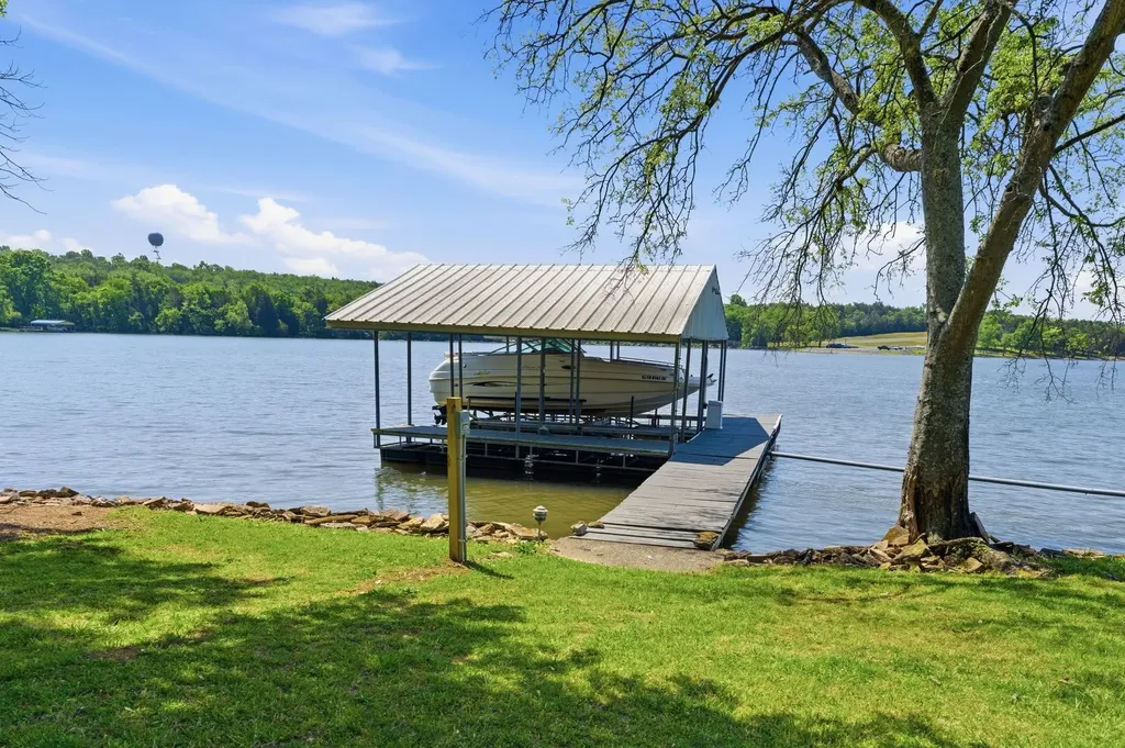305 Harbor Drive Old Hickory TN 37138