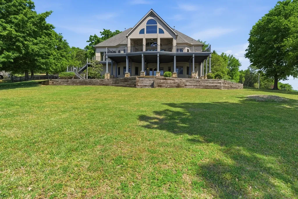305 Harbor Drive Old Hickory TN 37138