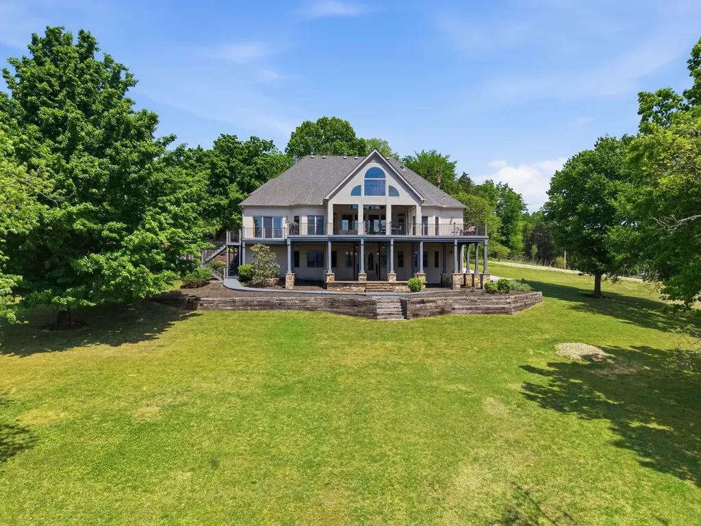 305 Harbor Drive Old Hickory TN 37138