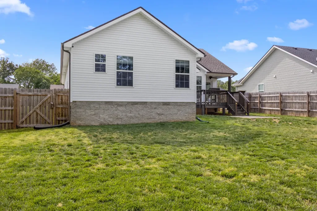 1449 Fredrick Drive Clarksville TN 37042