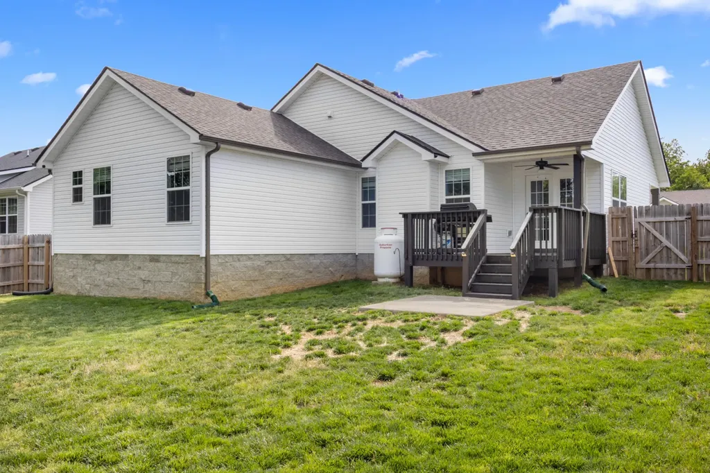 1449 Fredrick Drive Clarksville TN 37042