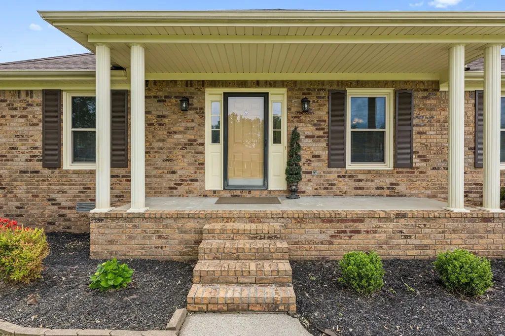 2104 Red Mile Road Murfreesboro TN 37127