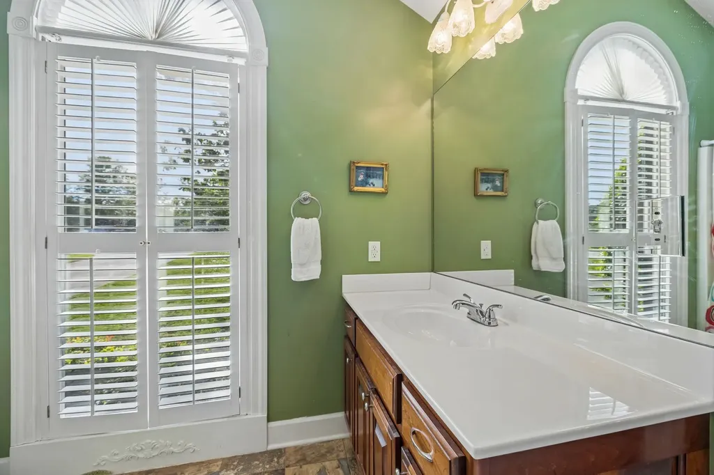 46 Deerfield Court Mcminnville TN 37110
