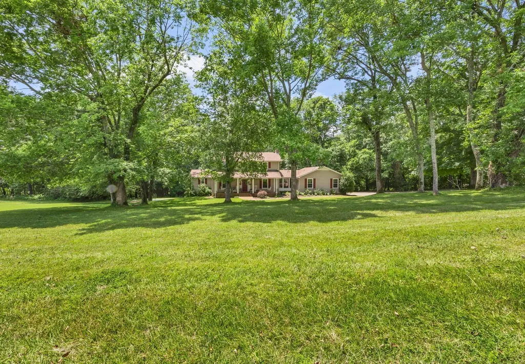 1330 Barkley Hills Circle Clarksville TN 37040
