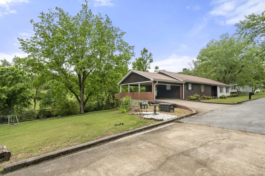 134 Murphree Avenue Centerville TN 37033