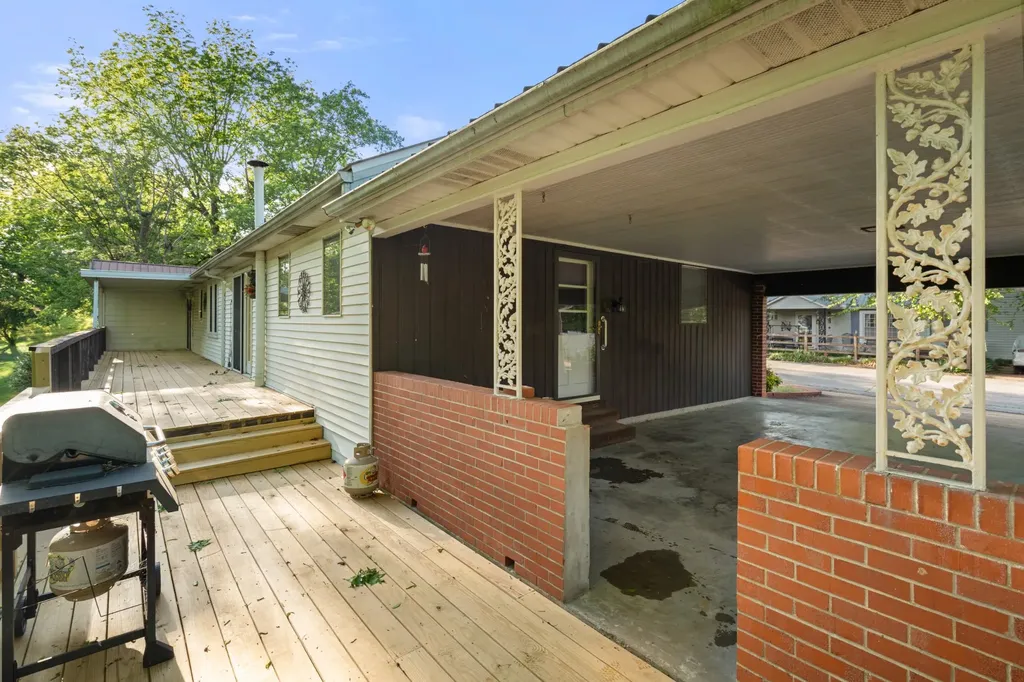 134 Murphree Avenue Centerville TN 37033