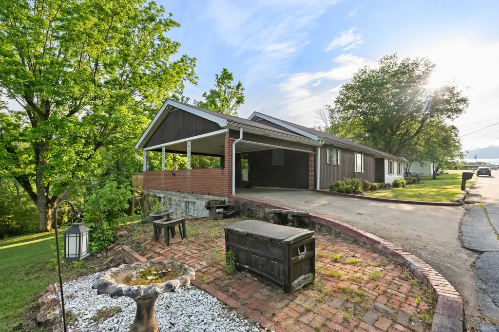 134 Murphree Avenue Centerville TN 37033