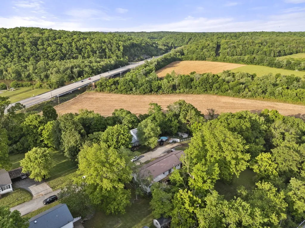 134 Murphree Avenue Centerville TN 37033