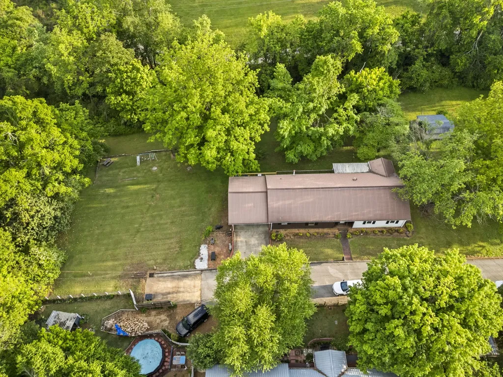 134 Murphree Avenue Centerville TN 37033