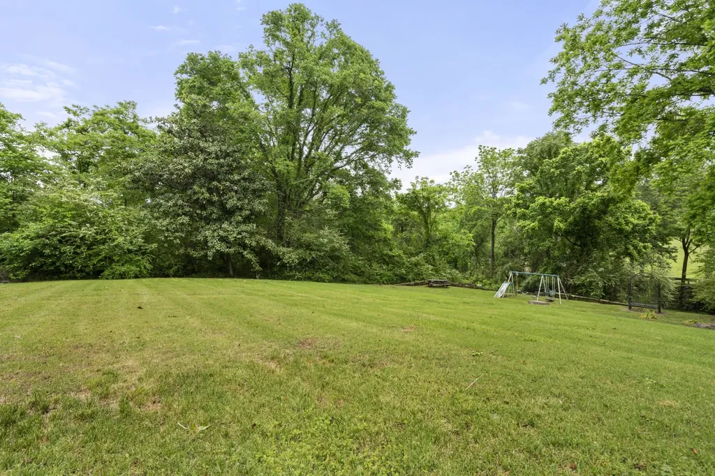 134 Murphree Avenue Centerville TN 37033