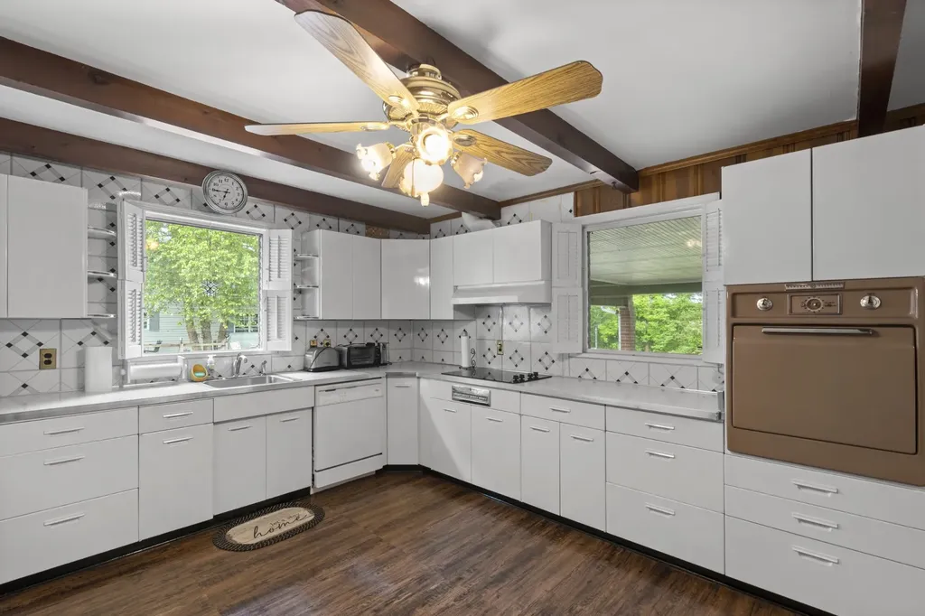 134 Murphree Avenue Centerville TN 37033
