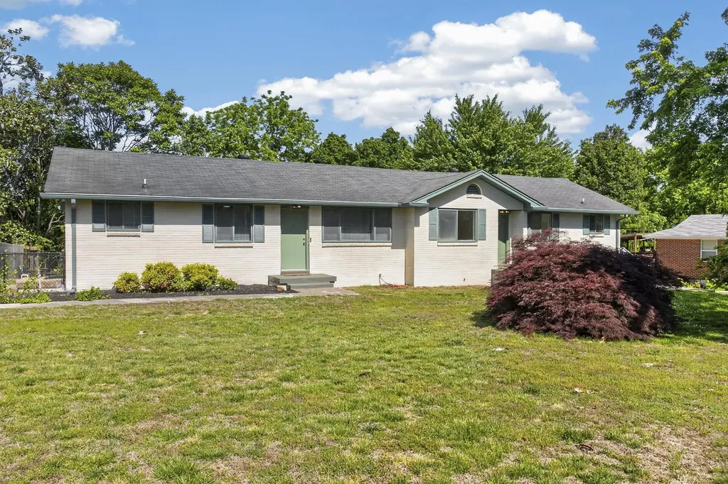 218 Cumberland Circle Nashville TN 37214