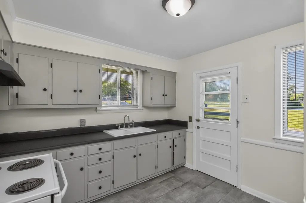 218 Cumberland Circle Nashville TN 37214