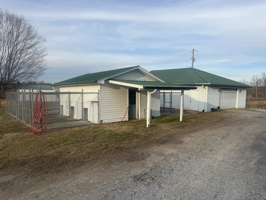 321 Bellview Road Waverly TN 37185