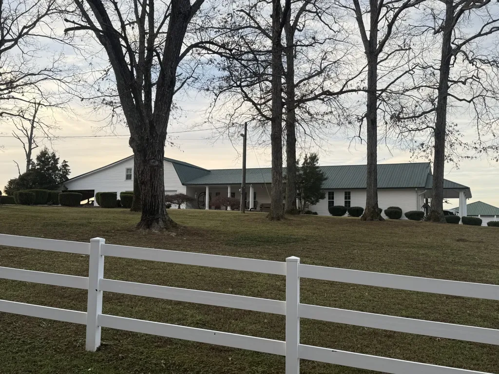 321 Bellview Road Waverly TN 37185