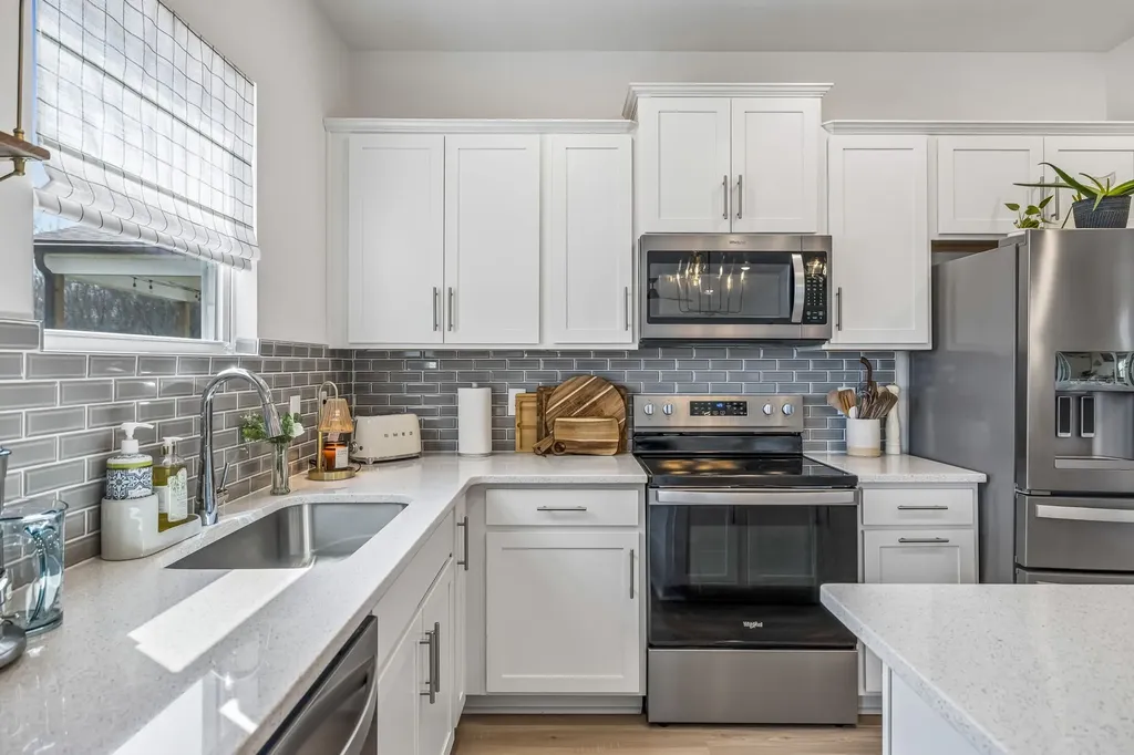 131 Glacier Way La Vergne TN 37086