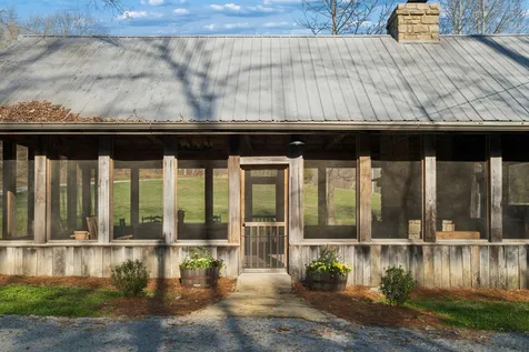 697 Johnson Branch Road Williamsport TN 38487
