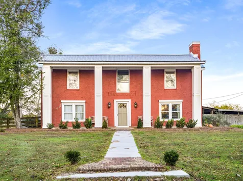 683 Johnson Branch Road Williamsport TN 38487
