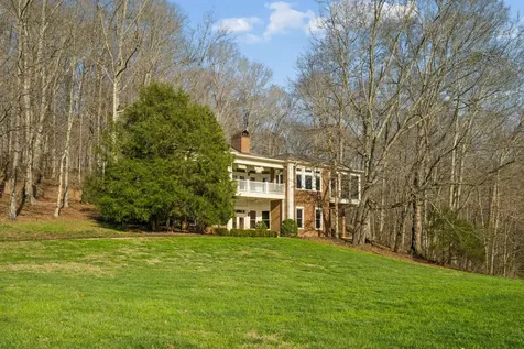 683 Johnson Branch Road Williamsport TN 38487