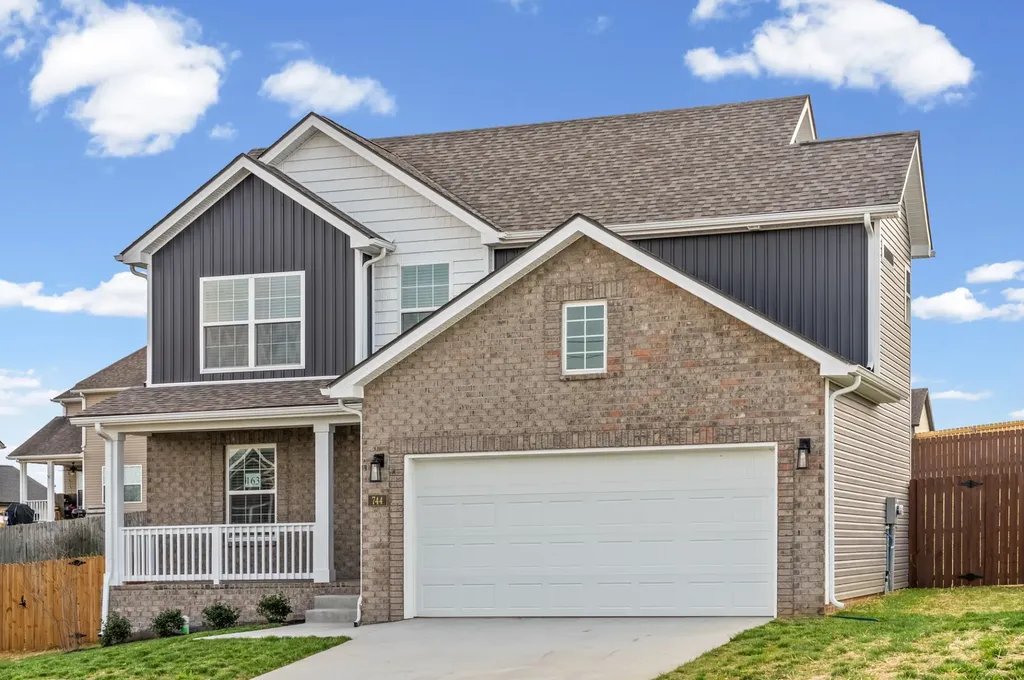 744 Banister Drive Clarksville TN 37042