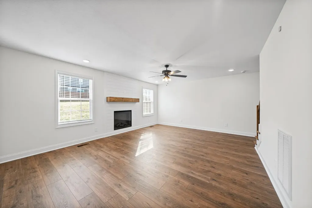 744 Banister Drive Clarksville TN 37042
