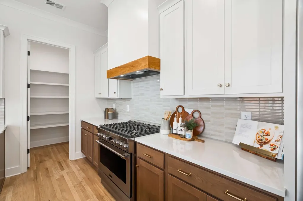 401B Saint Francis Avenue Nashville TN 37205