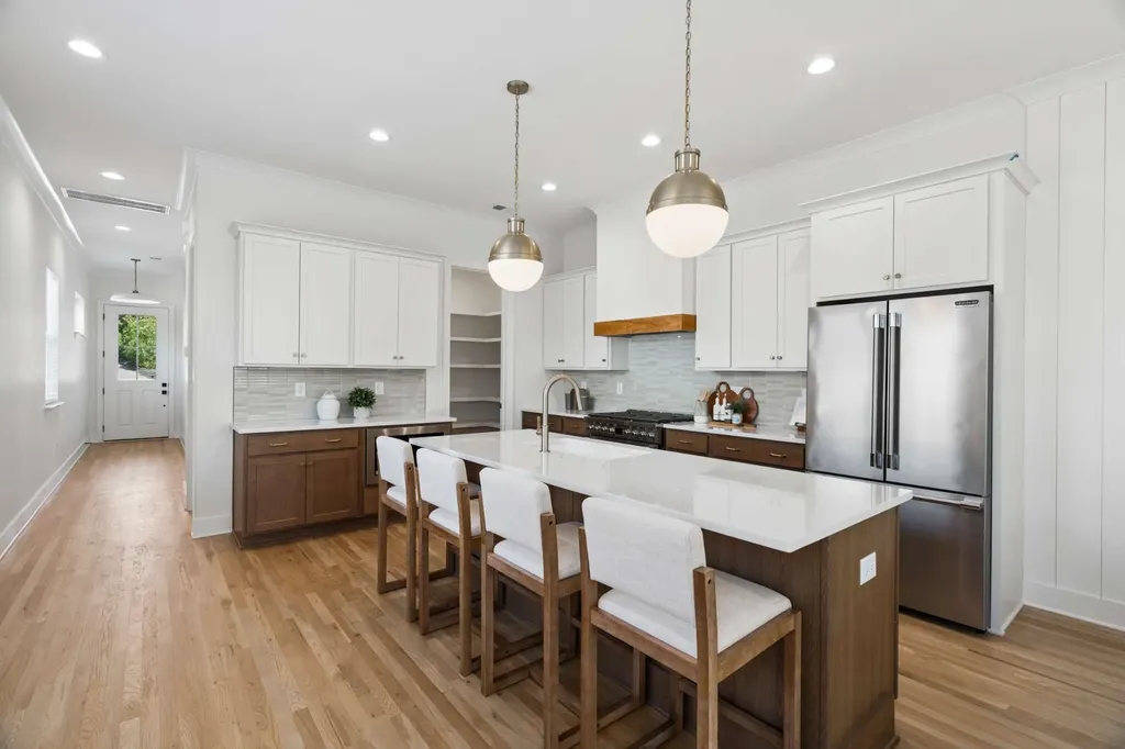 401B Saint Francis Avenue Nashville TN 37205