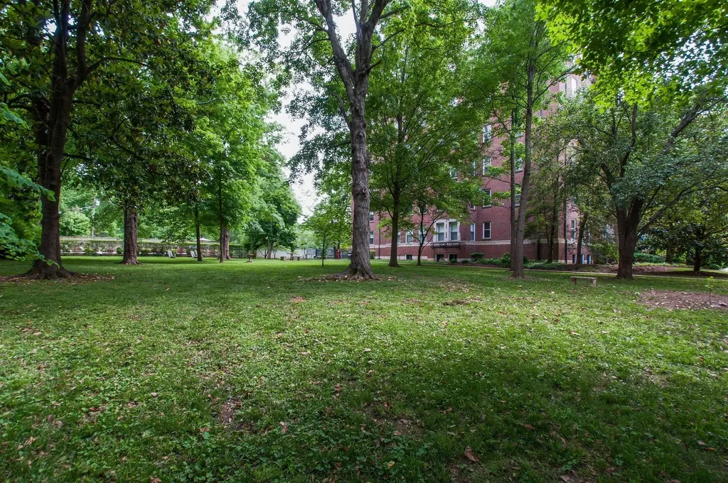 4225 Harding Pike Nashville TN 37205