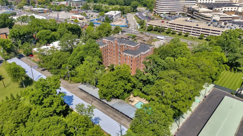 4225 Harding Pike Nashville TN 37205