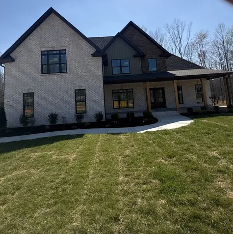 1300 Reda Drive Clarksville TN 37042
