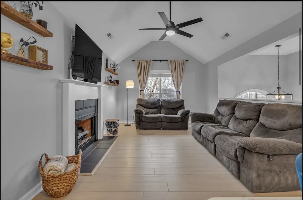 1589 Hedgewood Road Clarksville TN 37042