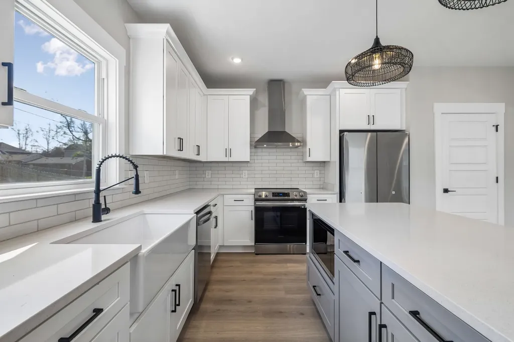 2212 18th Ave, N Nashville TN 37208