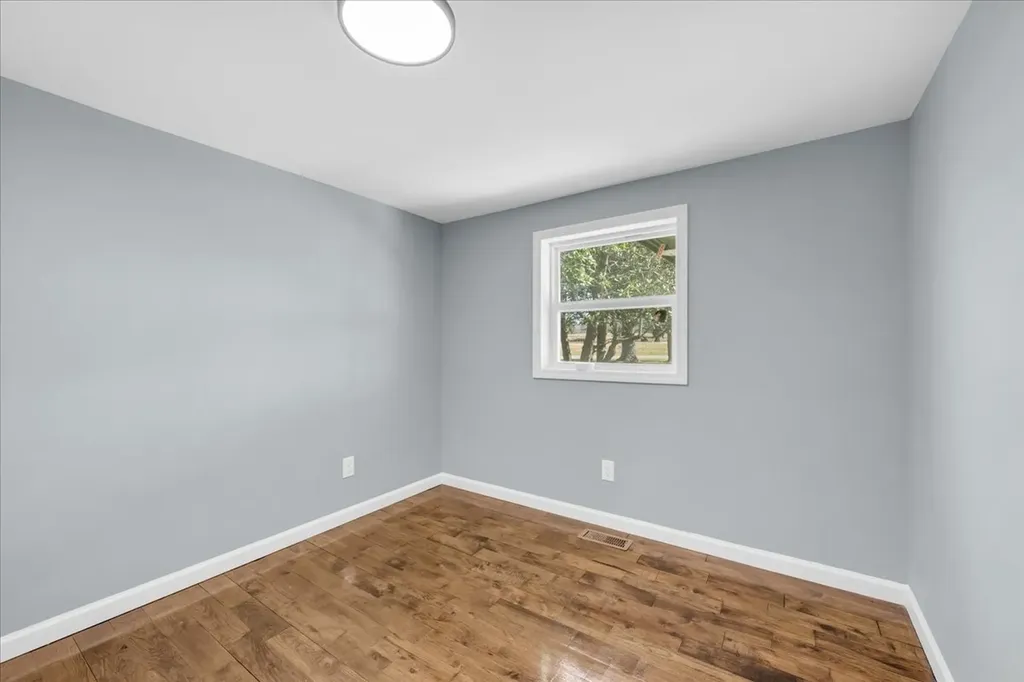 1391 S 20th Avenue Gruetli Laager TN 37339