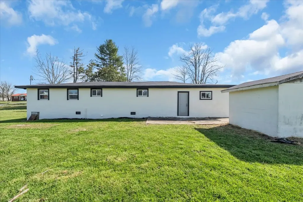 1391 S 20th Avenue Gruetli Laager TN 37339