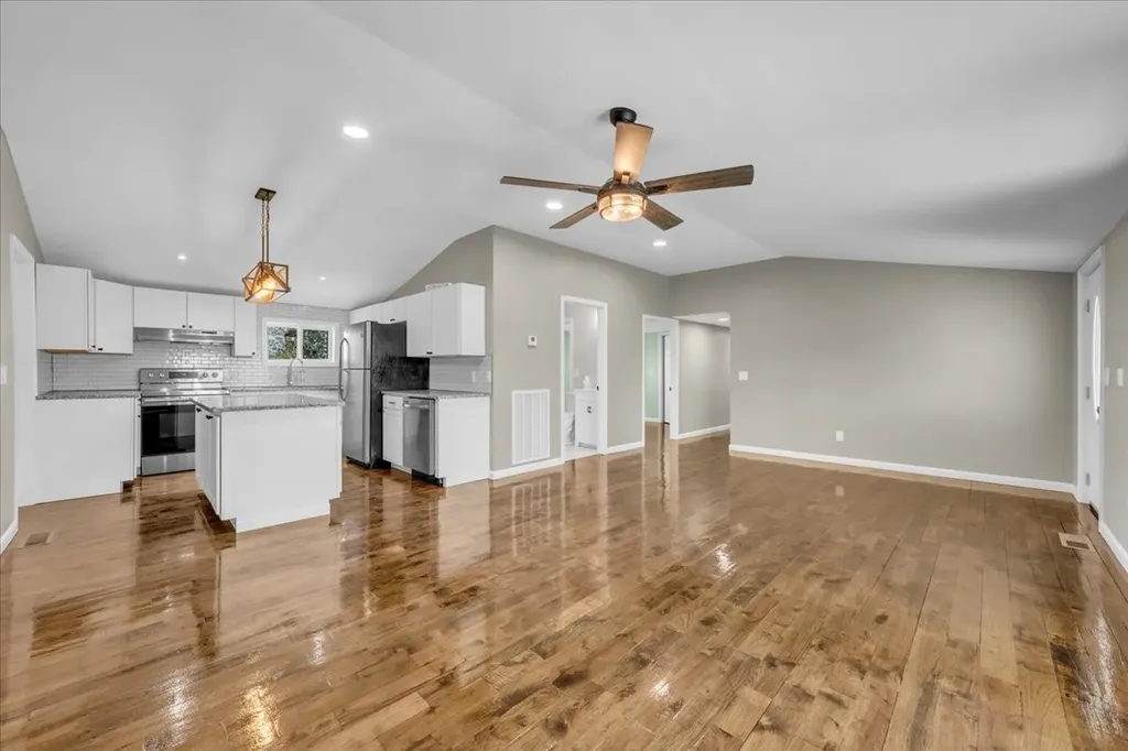 1391 S 20th Avenue Gruetli Laager TN 37339