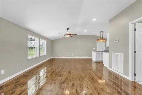 1391 S 20th Avenue Gruetli Laager TN 37339